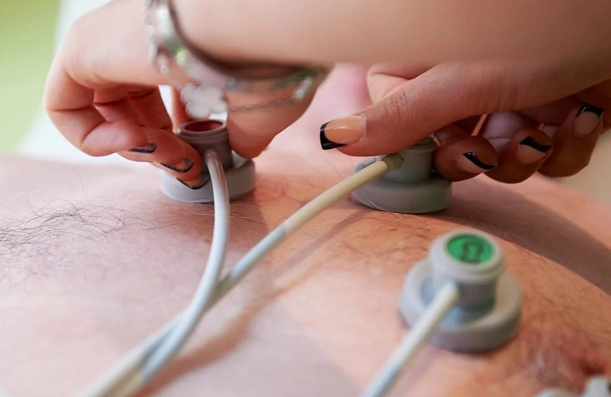 Ihre Gesundheit ist für uns Herzenssache: kardiologische Leistungen und Untersuchungen in unserer Praxis